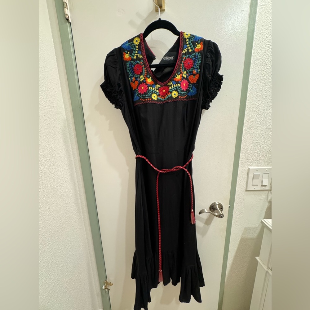 COLLECTIF Embroidered Folk Style Dress L (UK 14) with belt